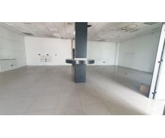 LOCAL COMERCIAL JUNTO PARQUE VIRGILIO CARMONA