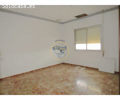 AMPLIO PISO CON GRANDES POSIBILIDADES EN OLLERIA
