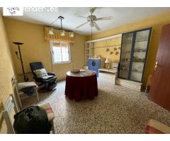 CASA EN BARRIO SAN PEDRO.