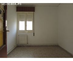 CASA CON COCHERA
