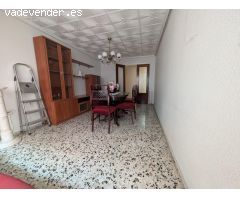 4 DORMITORIOS ,,, PRIMER PISO ,, CERCA DE LA UNIVERSIDAD