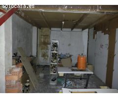 LOCAR HACIENDO ESQUINA FICCIA ,, con 5 escaparates JUNTO A CONSUM