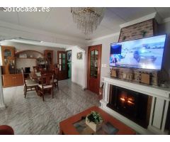 PISO CON BUEN BALCON Y PATIO