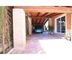 CHALET EN VALVERDE, ZONA URBANA, A UN PASO DE LA PLAYA Y LISTO PARA ENTRAR A VIVIR.