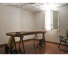 OCASION  ,,PISO GRANDE MUY CERCA DE LA UNIVERSIDAD