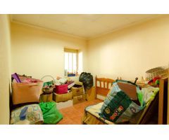 ¡Oportunidad Única! Dos Casas con Amplio Terreno en Beniaján