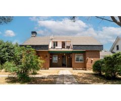 ¡Tu nuevo hogar en Soto del Real! Casa independiente con parcela, terraza y vistas despejadas