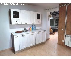 CASA DE CAMPO CON TERRAZA DE 140 M² Y ZONA DE APARCAMIENTO EN SENCELLES.