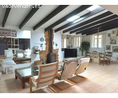 CASA DE CAMPO CON TERRAZA DE 140 M² Y ZONA DE APARCAMIENTO EN SENCELLES.