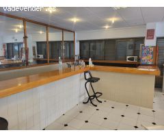 OPORTUNIDAD ÚNICA - LOCAL CON LICENCIA DE BAR/CAFETERÍA Y AMPLIA TERRAZA PRIVATIVA