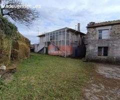 SE VENDE CASA PARA ENTRAR A VIVIR Y CASA TÍPICA GALLEGA EN CARRETERA LU-530 HACIA CASTROVERDE