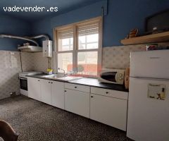 SE VENDE CASA PARA ENTRAR A VIVIR Y CASA TÍPICA GALLEGA EN CARRETERA LU-530 HACIA CASTROVERDE