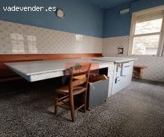 SE VENDE CASA PARA ENTRAR A VIVIR Y CASA TÍPICA GALLEGA EN CARRETERA LU-530 HACIA CASTROVERDE