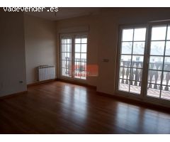 SE VENDE PRECIOSA   O PERMUTA CASA INDIVIDUAL CON JARDIN EN LA  ZONA DE ABELLA!!!
