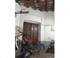 AMPLIO GARAJE CERRADO EN PLENO CENTRO DE CÁDIZ