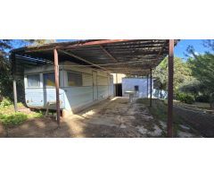 ¡Se Vende Encantador Chalet en Amplia Parcela!