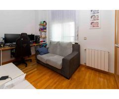 ÁTICO DUPLEX CON GARAJE Y TRASTERO EN EL CASCO ANTIGUO