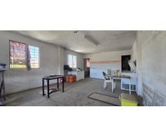 LOCAL COMERCIAL CON ENTREPLANTA