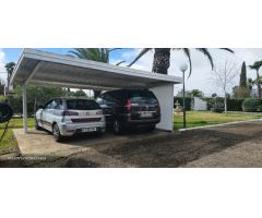 Espectacular Parcela con Vivienda y Amplias Instalaciones en Badajoz