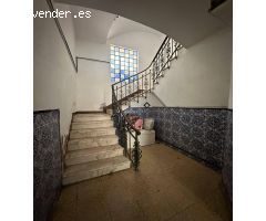 Amplio Edificio en el Corazón del Casco Antiguo de Badajoz