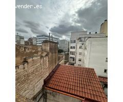 Amplio Edificio en el Corazón del Casco Antiguo de Badajoz