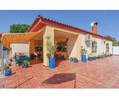 SE VENDE CHALET PARCELA 1.700 M2 159 M2 DE VIVIENDA CON GARAJE - TRASTERO 95 M2 CON PISCINA PRIVADA