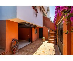 CASA PAREADA EN JARDINES DE ALJARASOL
