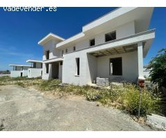 Promoción de 3 magníficos chalets independientes en Gines