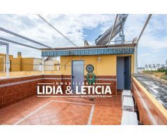 CASA ADOSADA CON GARAJE Y TRASTERO