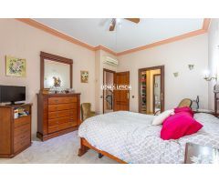 Casa con ascensor, en Mairena del Alcor