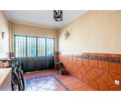 Preciosa Casa en el Campo de las Beatas