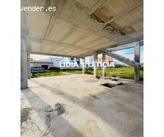 Solar con estructura y cimentacion terminada en Alcala de Guadaria