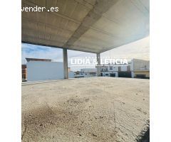 Solar con estructura y cimentacion terminada en Alcala de Guadaria