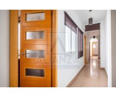Venta de casa con local en Camas (Sevilla)