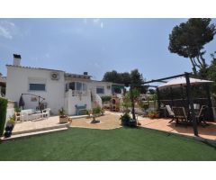 Casa inmaculada con vistas abiertas, cerca de todos los servicios