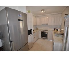 Casa inmaculada con vistas abiertas, cerca de todos los servicios