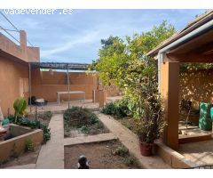 SANTA MARIA.: Se alquila planta baja