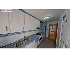 VIVIENDA DE TRES DORMITORIOS Y DOS BAÑOS CON PLAZA DE GARAJE Y DOS TRASTEROS