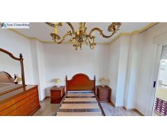 VIVIENDA DE TRES DORMITORIOS Y DOS BAÑOS CON PLAZA DE GARAJE Y DOS TRASTEROS