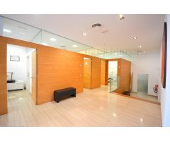 Se vende local de alto Standing 140m2