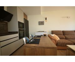 ESPECTACULAR CHALET ADOSADO DE RECIENTE CONSTRUCCION