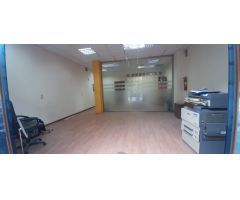Local comercial de 126 metros en el centro de Patiño