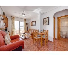 Apartamento de 2 dormitorios en residencial con piscina, en Torrevieja