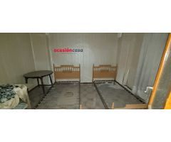 SE VENDE CASA PARA REFORMAR