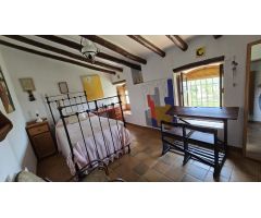 FINCA RUSTICA CON CORTIJOS
