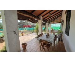 CHALET CON PISCINA EN VENTA