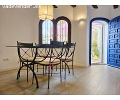 Alquiler anual de chalet independiente reformado en urbanización en San Nicolás (Dénia)