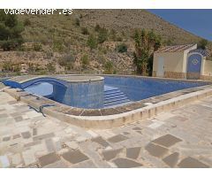 CHALET INDEPENDIENTE EN NOVELDA HORNA ALTA