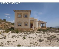 CHALET INDEPENDIENTE EN NOVELDA HORNA ALTA