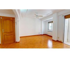 Acogedora Vivienda en Las Delicias: Ideal para Tu Nuevo Comienzo